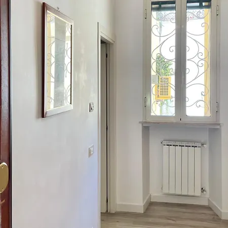 Nocleg ze śniadaniem Santi Quattro Al Colosseo 4*