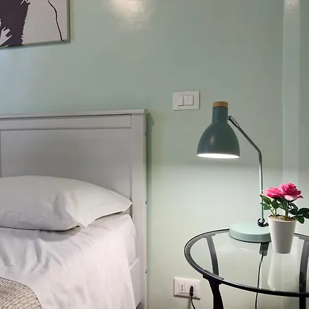 Santi Quattro Al Colosseo Nocleg ze śniadaniem 4*