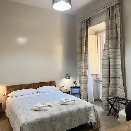 Nocleg ze śniadaniem Santi Quattro Al Colosseo 4*