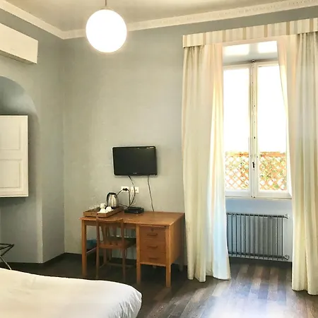 Santi Quattro Al Colosseo Nocleg ze śniadaniem 4*