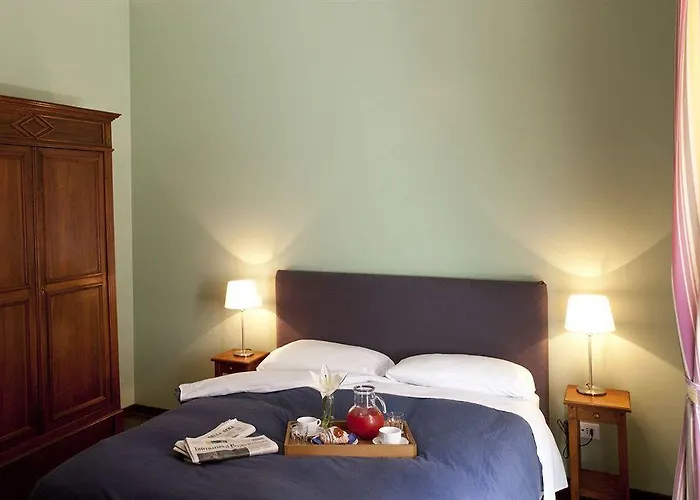 Santi Quattro Al Colosseo לינה וארוחת בוקר רומא