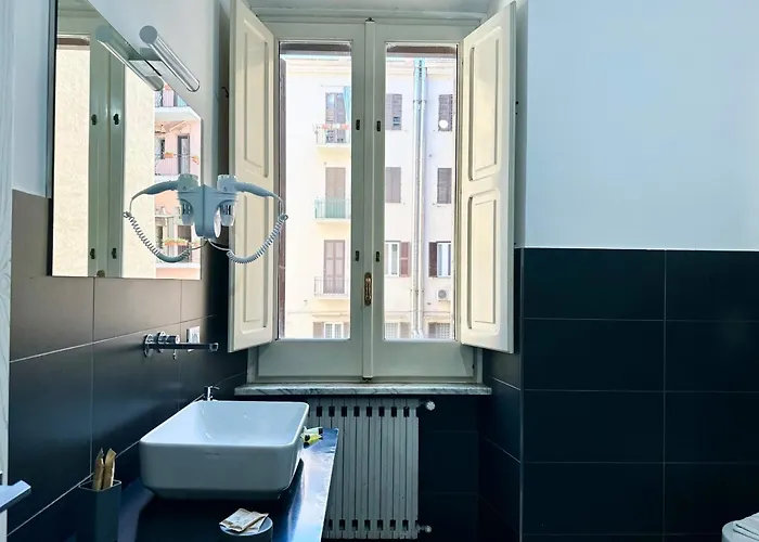 Santi Quattro Al Colosseo לינה וארוחת בוקר