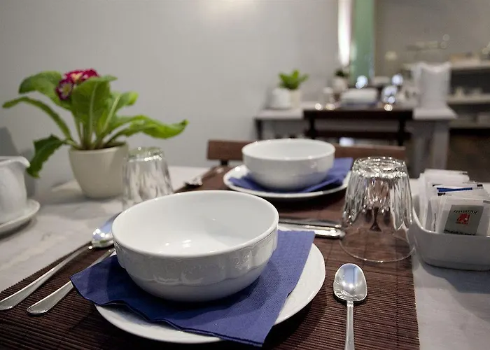 לינה וארוחת בוקר Santi Quattro Al Colosseo רומא