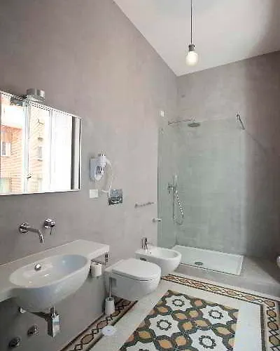 לינה וארוחת בוקר Santi Quattro Al Colosseo