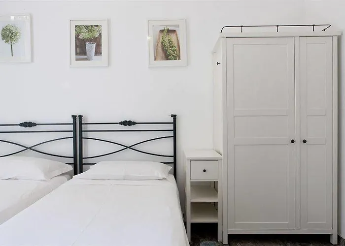 Santi Quattro Al Colosseo 4*