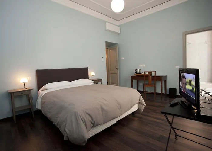 Santi Quattro Al Colosseo לינה וארוחת בוקר 4*