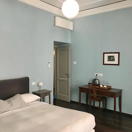 Santi Quattro Al Colosseo Bed & Breakfast Rom