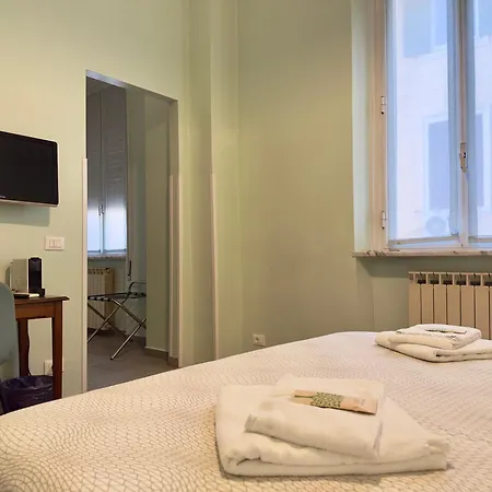 Bed & Breakfast Santi Quattro Al Colosseo 4*