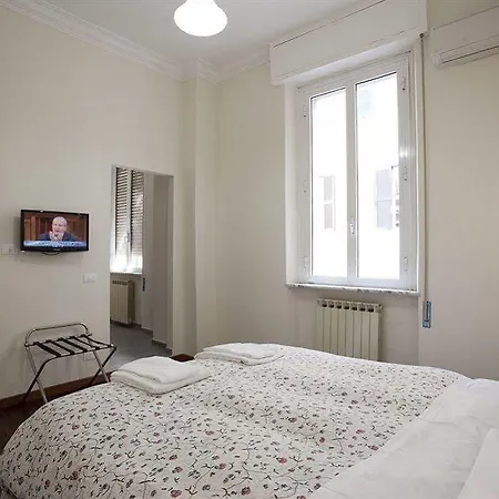 Bed & Breakfast Santi Quattro Al Colosseo 4*