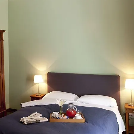 Santi Quattro Al Colosseo Bed & Breakfast Řím